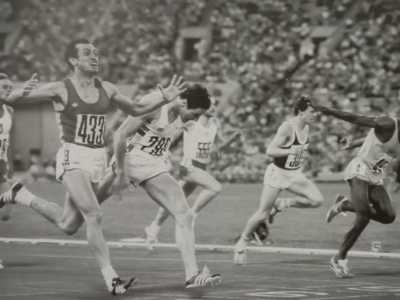 Vinse poi l�oro alle Olimpiadi di Mosca del 1980 con una rimonta sul rettilineo finale passata alla storia con le parole del telecronista Rai Paolo Rosi